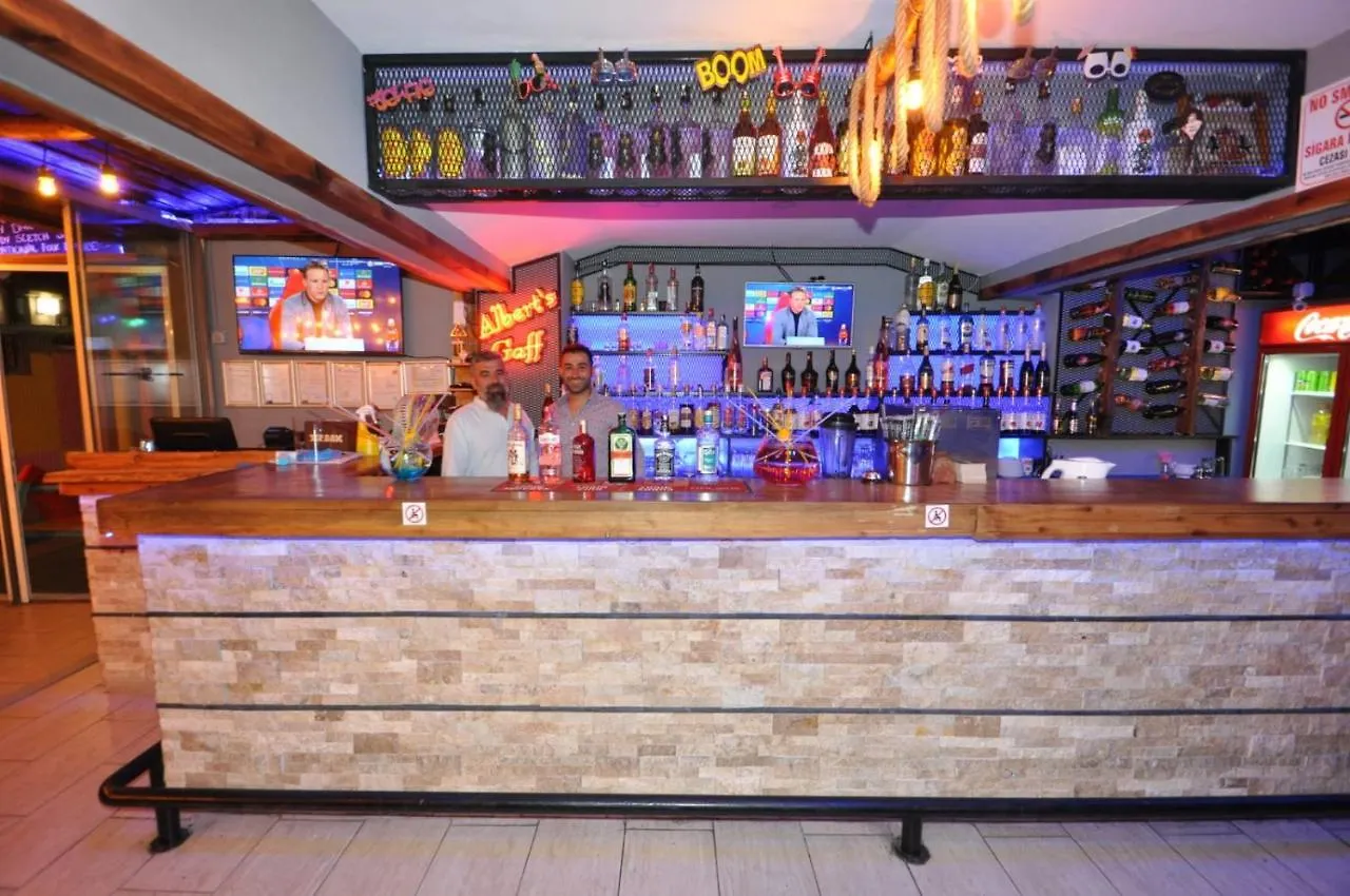 Sincerity Apart Hotel 马尔马里斯